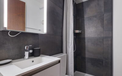 Accommodation:&nbsp;Quille du Diable 4 870.9