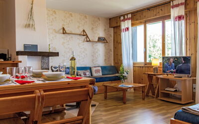 Accommodation:&nbsp;Chaedoz 43 880.5