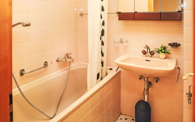 Accommodation:&nbsp;Dents Rousses I2 300.4