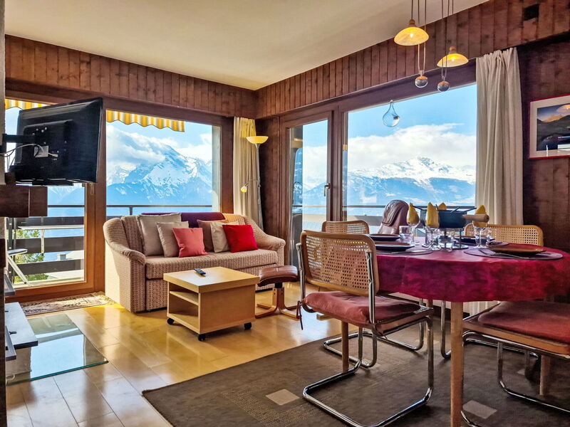 Accommodation:&nbsp;App. 20A Ramuge 100.2