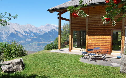 Au Bisse: Plant, Sky, Property, Building, Mountain, Shade, Natural Landscape, Land Lot, Grass, Wood
