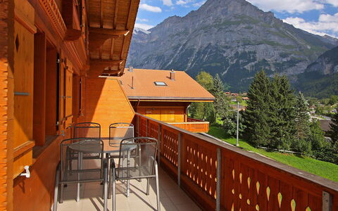 Grindelwald 106: Mountainous Landforms, Property, Mountain, Room, Mountain Range, Building, Real Estate, House, Home, Alps