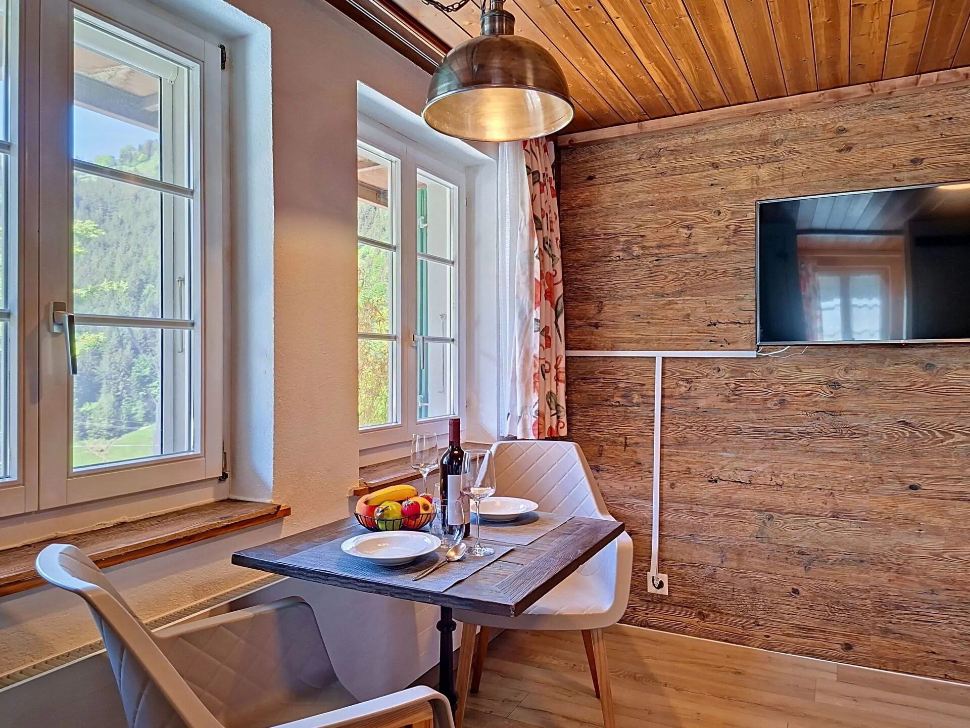 Grindelwald 145: Vacation Rental that sleeps 4 people in 2