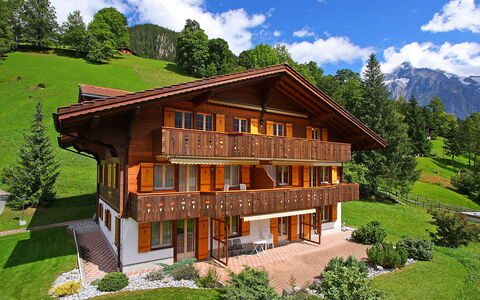 Chalet Hori: Cloud, Plant, Sky, Building, Property, Green, Window, Tree, Natural Landscape, House