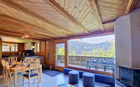 Egg-Isch: Wood, Ceiling, Interior Design, Room, Hardwood, Chair, Wood Stain, Wood Flooring, Kitchen & Dining Room Table, Varnish