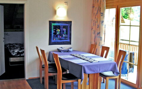 Steinbilla: Table, Furniture, Property, Chair, Wood, Kitchen & Dining Room Table, Interior Design, Floor, Flooring, Tablecloth