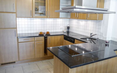 Accommodation:&nbsp;Amici 200.3