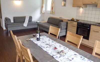 Accommodation:&nbsp;Amici 200.4