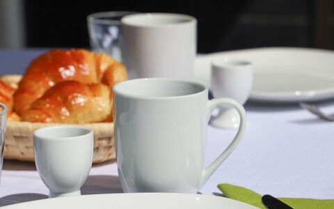 Zermatt 100: Tableware, Food, Table, Drinkware, Dishware, Coffee Cup, Cup, Plate, Serveware, Ingredient