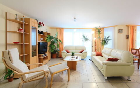Orta: Living Room, Room, Furniture, Interior Design, Property, Floor, Building, House, Table, Home
