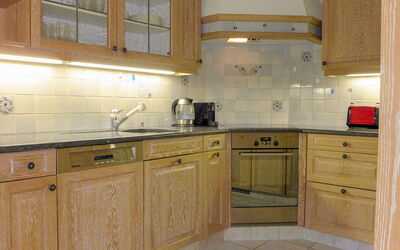 Obri Tuftra 125.7: Countertop, Cabinetry, Kitchen Sink, Tap, Sink, Furniture, Property, Building, Drawer, Kitchen