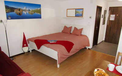 Accommodation:&nbsp;Sungold 210.1