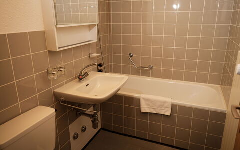 Accommodation:&nbsp;Silence 331.5