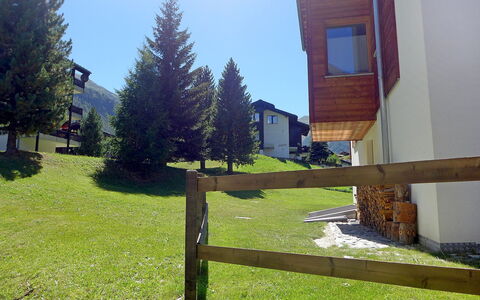 Luchre: Tree, Property, Grass, House, Land Lot, Yard, Lawn, Home, Sky, Landscape