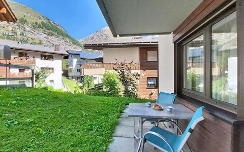 Luchre: Balcony, Yard, Chair, Courtyard, Mountain Village, Houseplant, Backyard