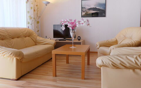 Accommodation:&nbsp;Imperial 45.5
