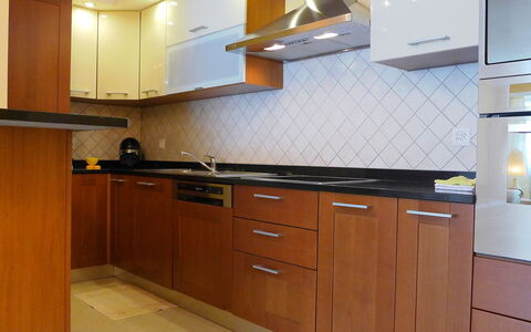 Viktoria B: Countertop, Cabinetry, Kitchen, Room, Furniture, Property, Interior Design, Cupboard, Floor, Kitchen Stove