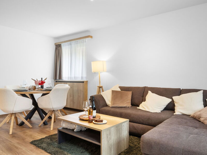 Accommodation:&nbsp;Dianthus 590.3