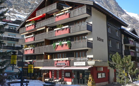 Zermatt 860: Apartment, Family Car, Compact Car, Sedan, Balcony, Alps, Hotel