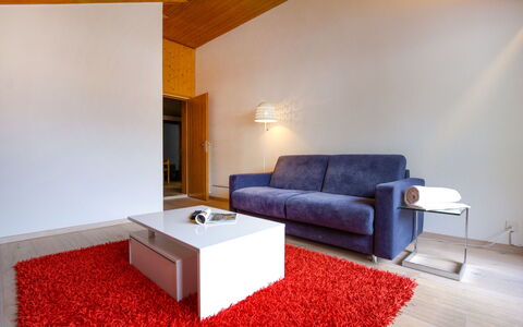 Granit: Furniture, Property, Comfort, Wood, Interior Design, Architecture, Flooring, Floor, Decoration, Wall