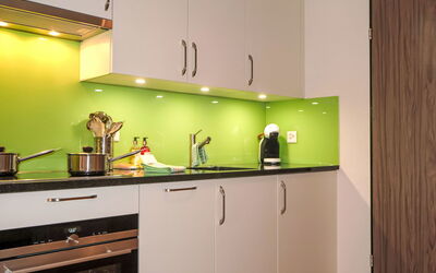 Accommodation:&nbsp;Pasadena 961.5