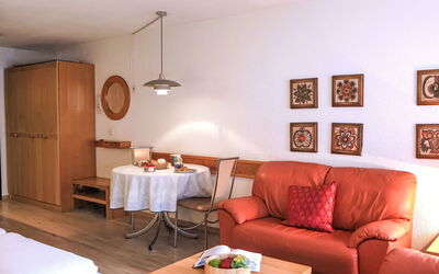 Accommodation:&nbsp;Pasadena 961.5