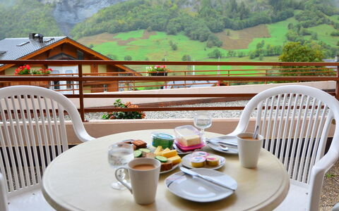 Leukerbad 900: Table, Tableware, Furniture, Plant, Food, Dishware, Mountain, Chair, Nature, Green