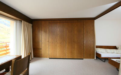 Accommodation:&nbsp;Ringstrasse Apt 412 900.12