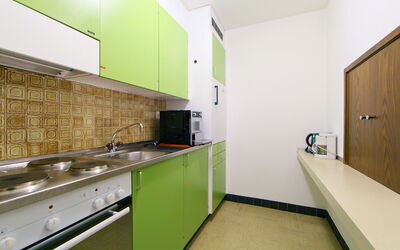 Accommodation:&nbsp;Ringstrasse Apt 412 900.12