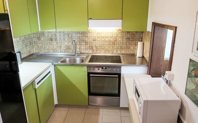 Accommodation:&nbsp;Ringstrasse Apt 422 900.50