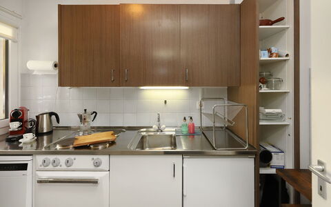 Crans-Montana 130: Kitchen Appliance, Kitchen, Countertop, Cabinetry, Major Appliance, Kitchen Sink, Furniture, Kitchen Stove, Home Appliance, Stove