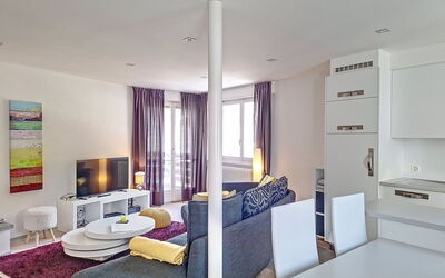 Crans-Montana 130: Property, Furniture, Comfort, Purple, Lighting, Interior Design, Decoration, Floor, Window, Bed Frame