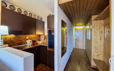 Accommodation:&nbsp;Jeanne D'Arc Apt. A-13 180.19