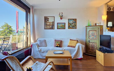 Accommodation:&nbsp;Jeanne D'Arc Apt. A-13 180.19