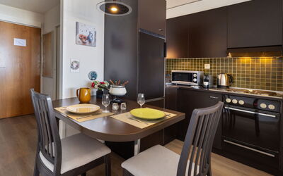 Accommodation:&nbsp;Jeanne D'Arc Apt. A-8 180.11