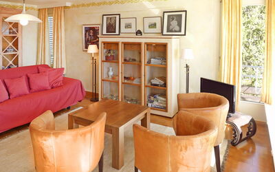 Accommodation:&nbsp;Jeanne D'Arc Apt. H-58 180.2