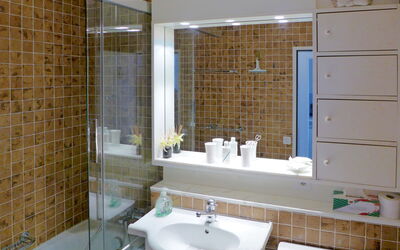 Accommodation:&nbsp;Jeanne D'Arc Apt. D-33 180.5
