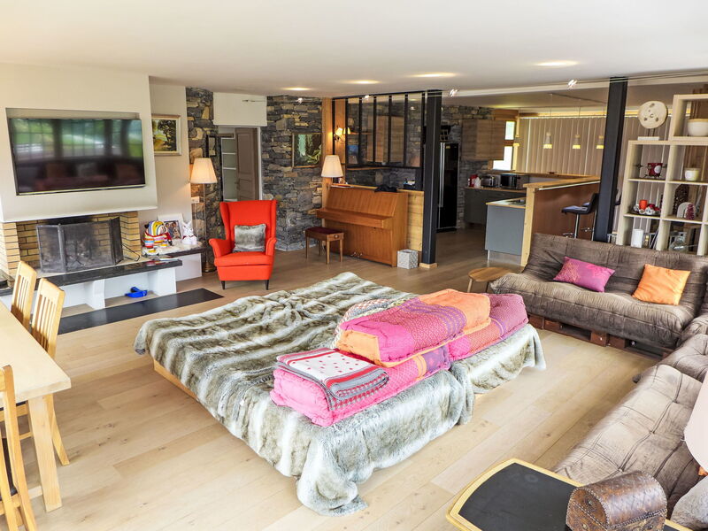 Accommodation:&nbsp;Jeanne D'Arc Loft Lac 180.17