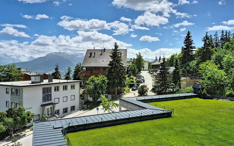 Crans-Montana 290: Residential Area, Urban Design, Home, Slope, Garden, Larch, Landscaping, Lawn, Estate