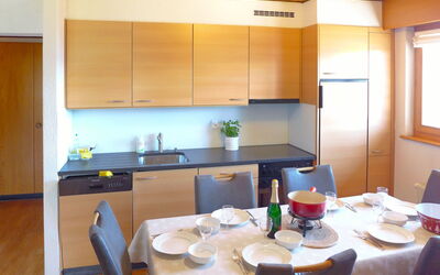 Accommodation:&nbsp;Victoria C 8 290.3