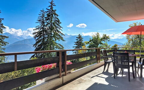 Yuca B Apt. 28: Hill Station, Mountain Range, Larch, Valley, Alps, Ridge, Balcony, Pine Family