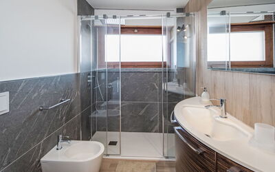 Accommodation:&nbsp;Rond-Point Apt. 20 320.7