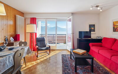 Accommodation:&nbsp;Armorial Est 72 388.2