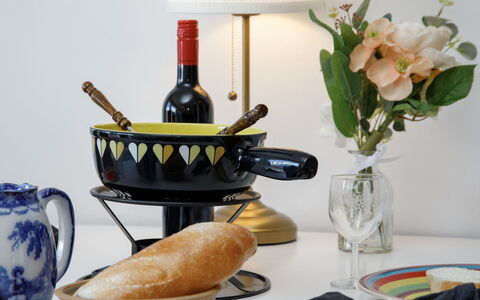 Les Orzières 417: Tableware, Serveware, Food, Dishware, Wine Bottle, Wine, Finger Food, Bottle