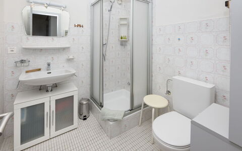 Les Orzières 417: Interior Design, Flooring, Floor, Plumbing Fixture, Bathroom, Sink, Bathroom Sink, Room, Toilet, Ceiling