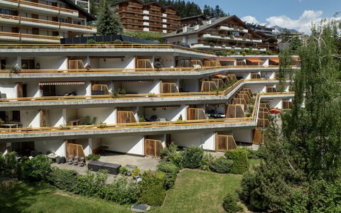 Crans-Montana 760: Architecture, Slope, Mountain Village, Eco Hotel, Balcony
