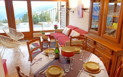 Accommodation:&nbsp;Terrasse des Alpes 708 760.17