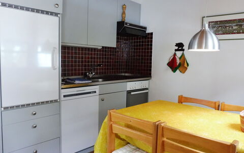 Accommodation:&nbsp;Aragon T100 300.33