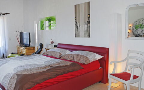 Piazzogna 100: Bedroom, Furniture, Bed, Room, Bed Sheet, Bedding, Property, Bed Frame, Interior Design, Mattress