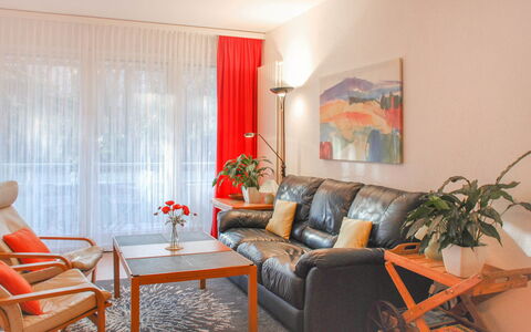 Locarno 2: Plant, Furniture, Couch, Property, Table, Comfort, Picture Frame, Houseplant, Chair, Wood